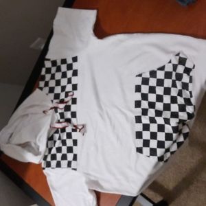 White/black checkered short sleeve Hoodie top,size M brand black jack